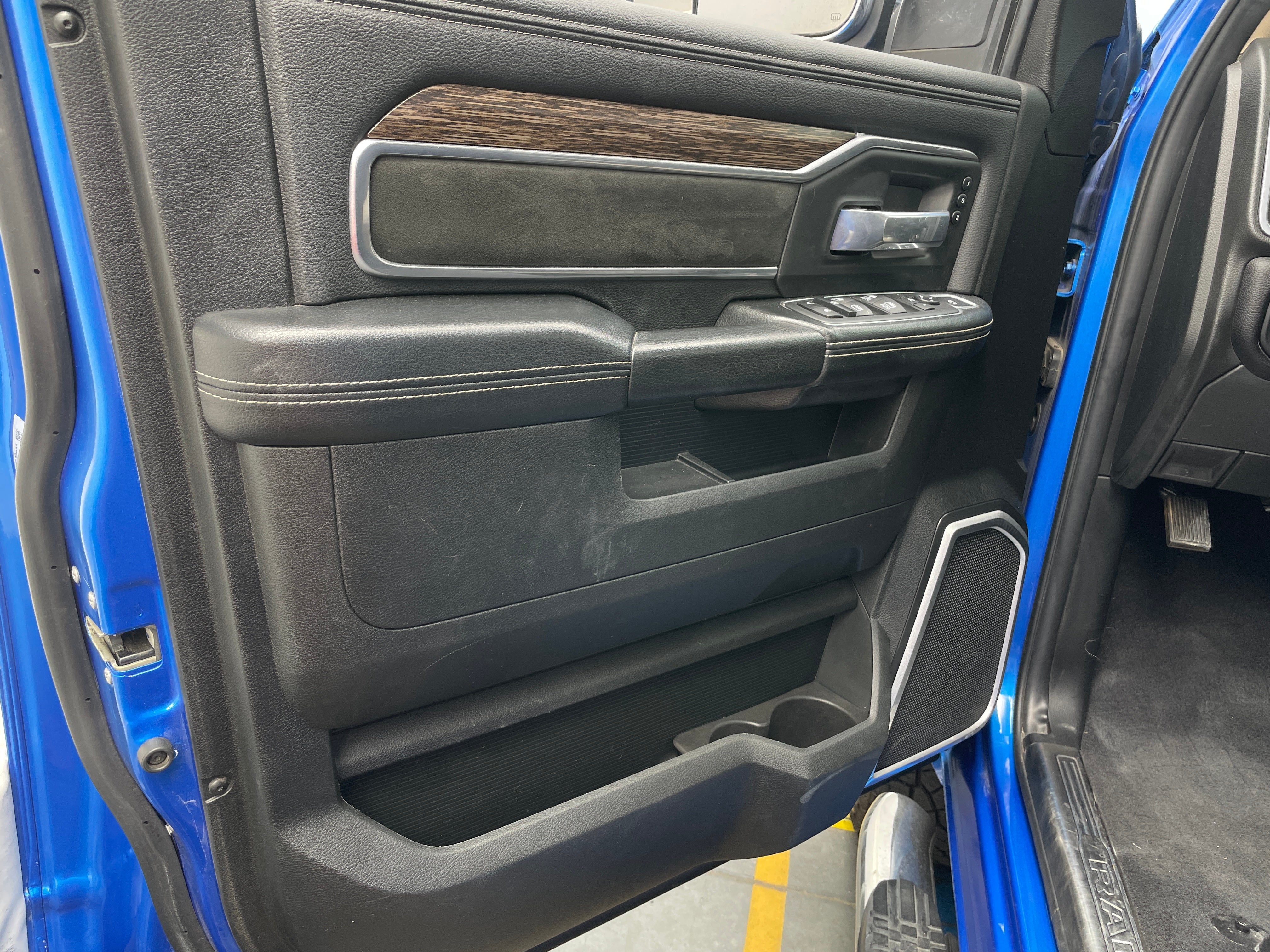ram ram 2500 pickup 2020 3C6UR5FL2LG298516 image